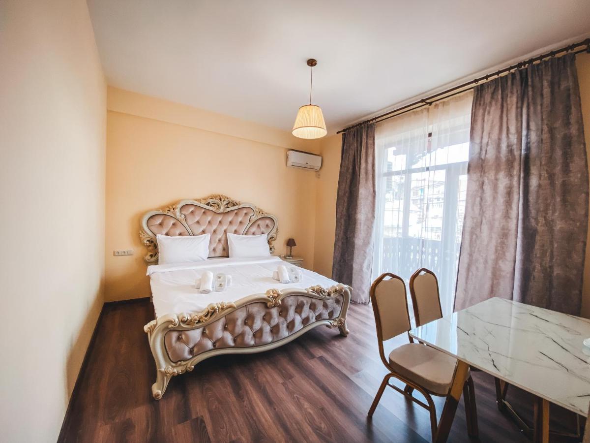 Old Armenia Hotel Yerevan Ngoại thất bức ảnh